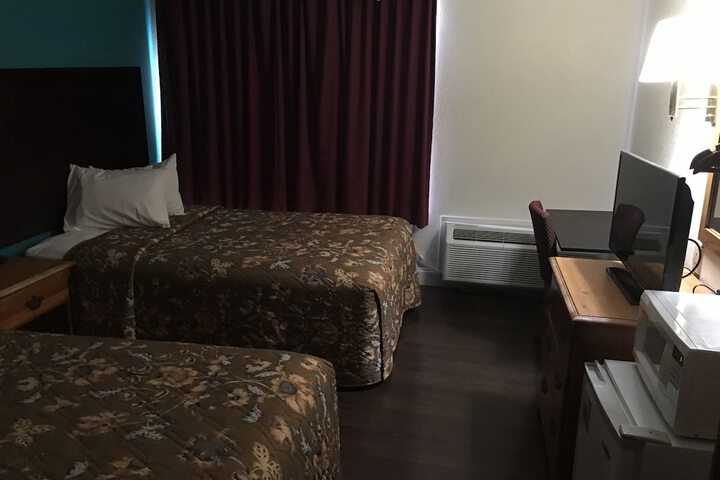 Room 29 of 35