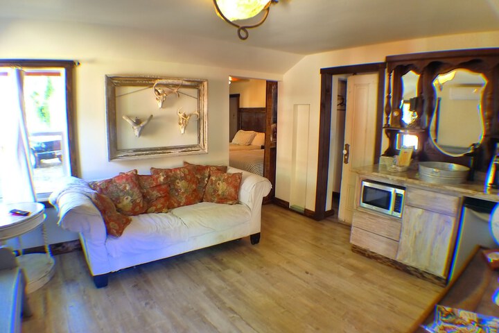 Room 45 of 191
