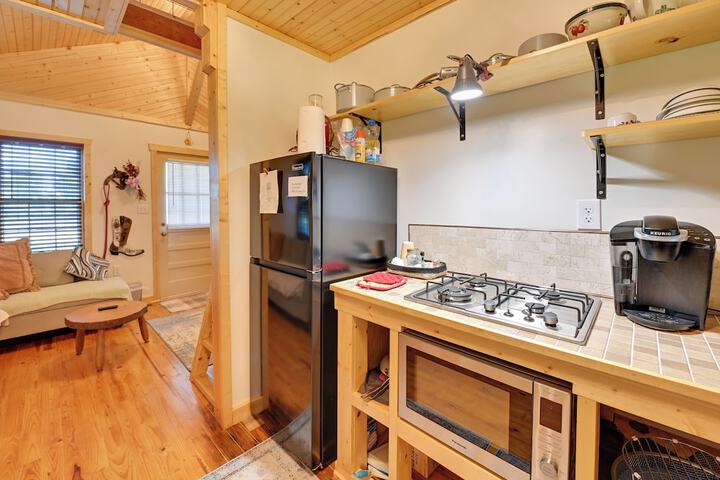 Cozy Beattyville Cabin w / Fire Pit