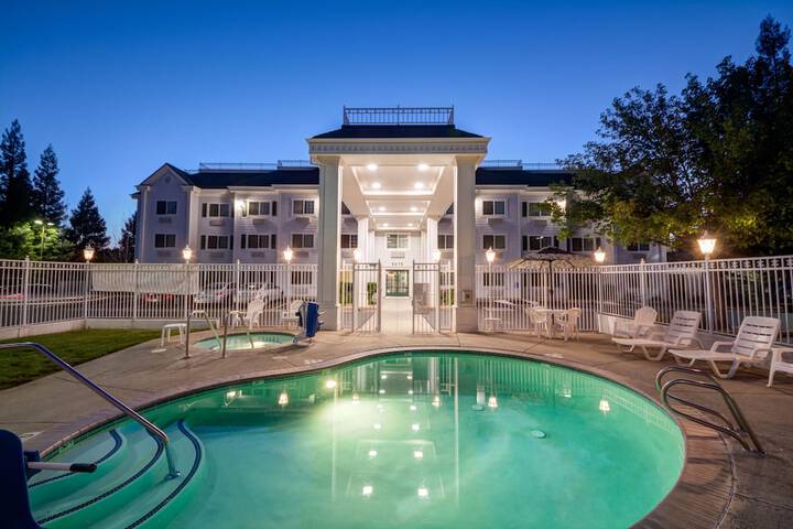 Pool 3 of 29