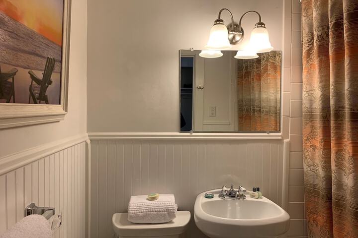 Room 85 of 231