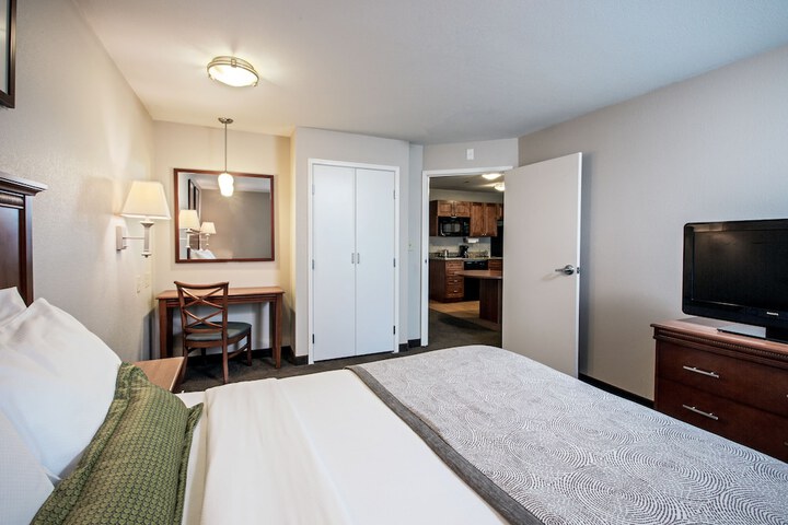 Room 21 of 37