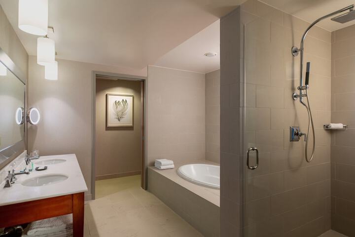 The Westin Chicago Lombard