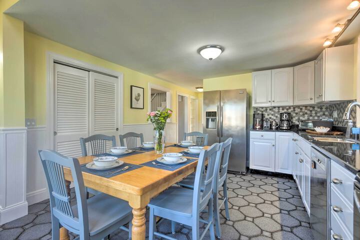 3 Mi to Dtwn & Beach! Bristol Home w / Patio