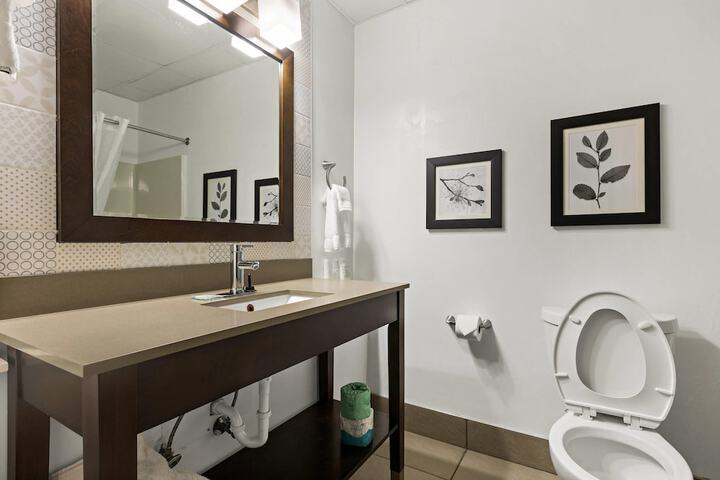 Country Inn & Suites by Radisson Hinesville, GA