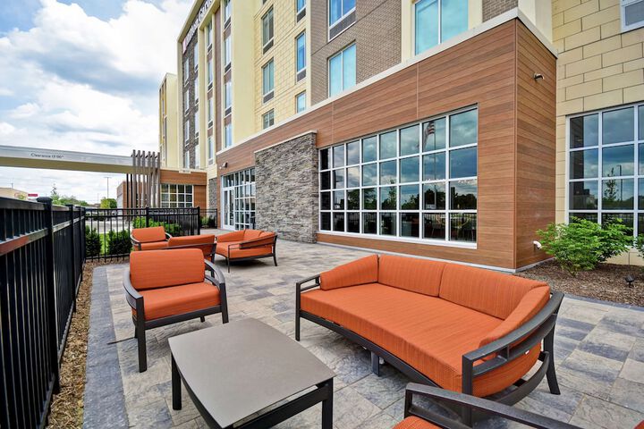 Terrace/Patio 26 of 27