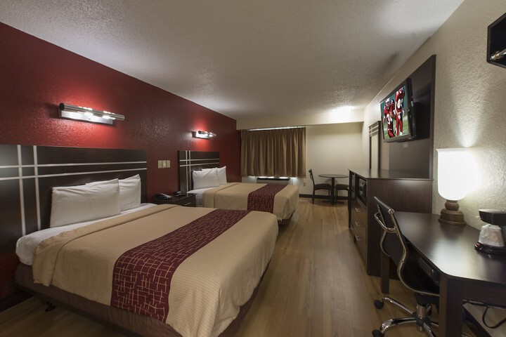 Room 6 of 16