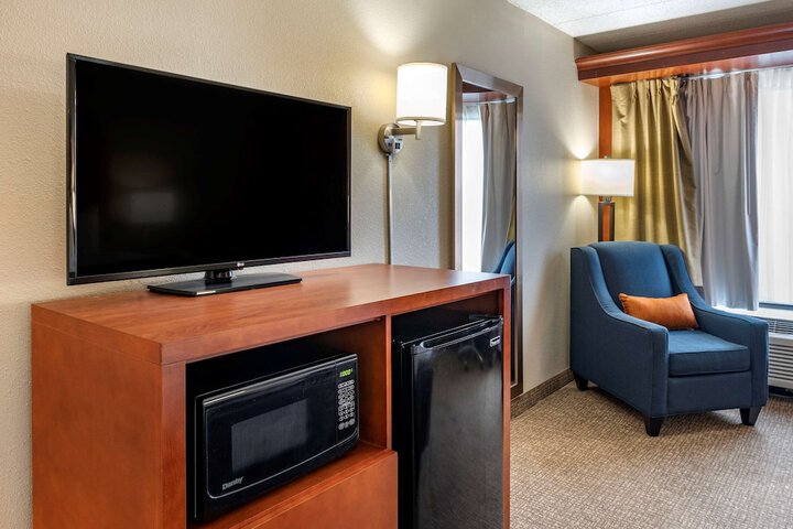 Room 15 of 32