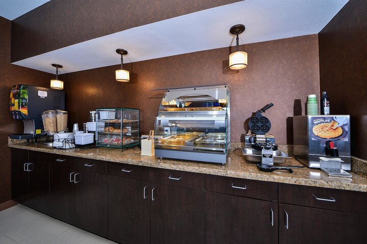 Breakfast/Coffee Service 28 of 32