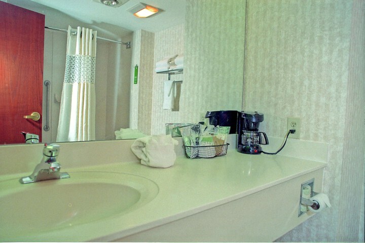 Room 25 of 44