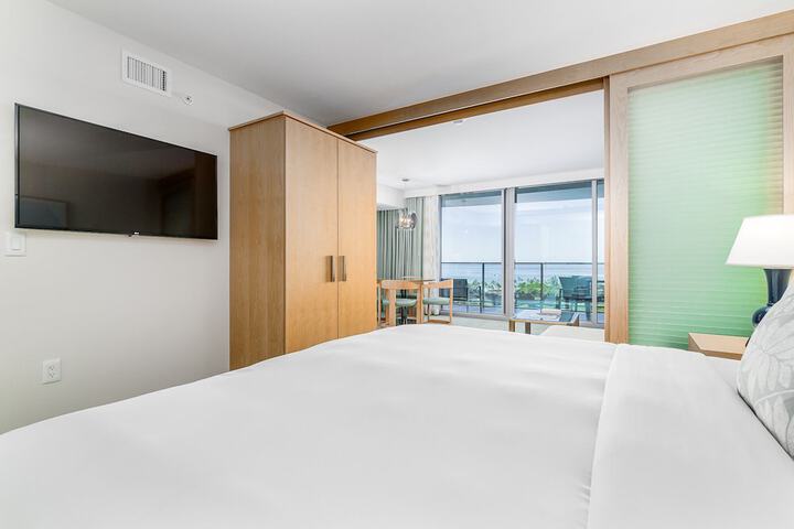 Room 48 of 93
