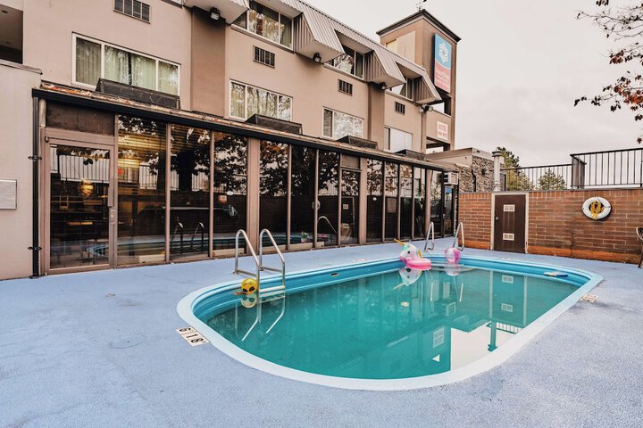 Pool 2 of 71