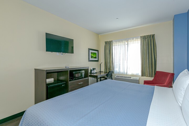 Room 18 of 25