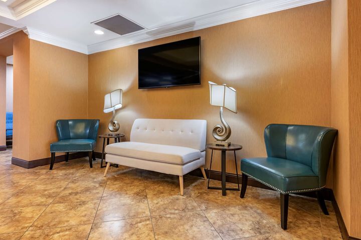 Hotel Interior 6 of 25