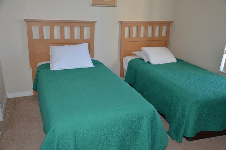 Room 8 of 17