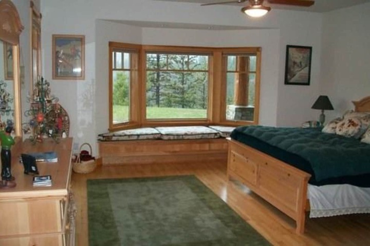 Room 12 of 40