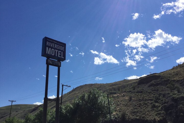 Hotel 2 of 98