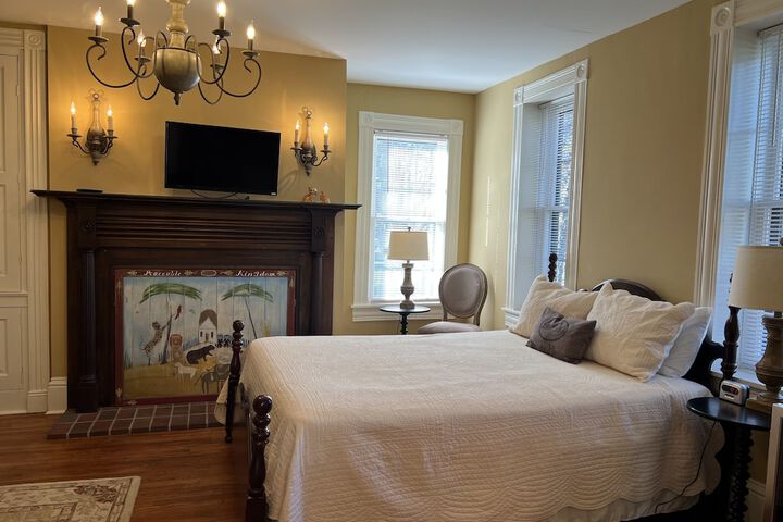 Room 15 of 121