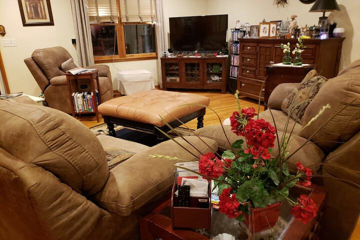Room 33 of 53