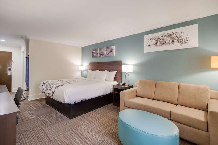 Room 42 of 49