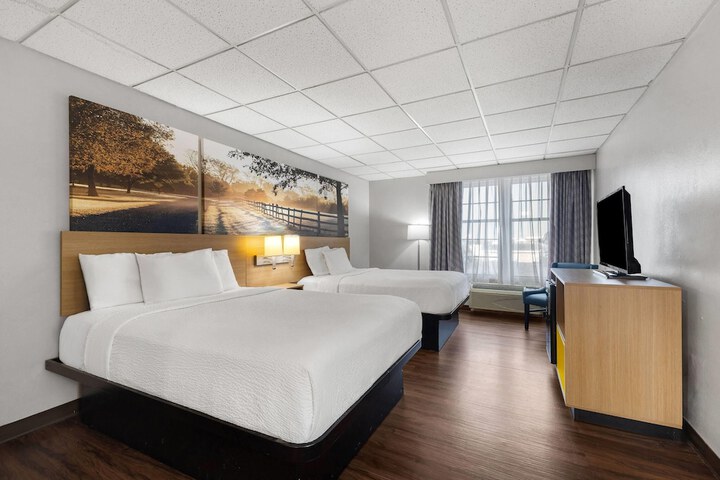 Days Inn by Wyndham Madisonville