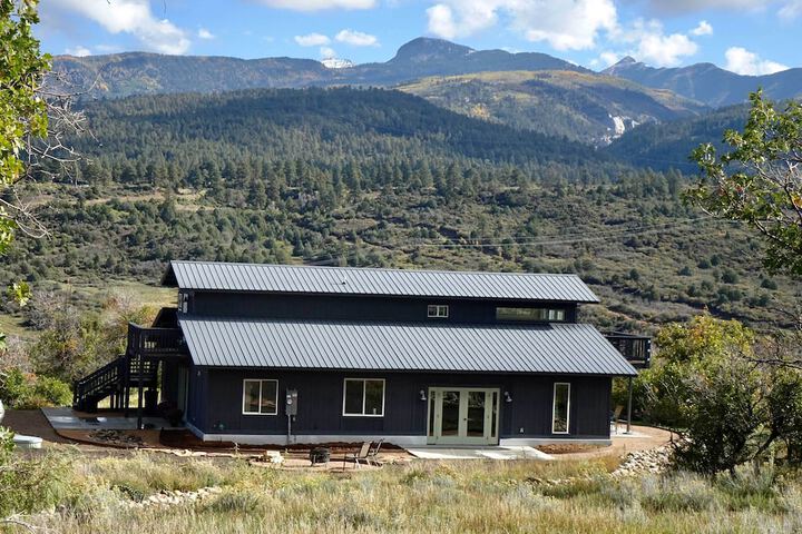 Pet-friendly Mancos Gem w / Patio & Fire Pit!
