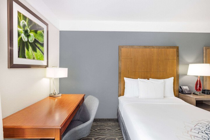 Room 41 of 63
