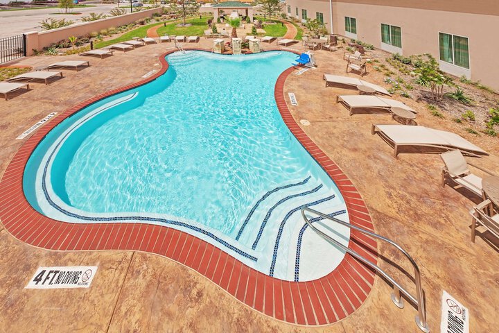 Pool 4 of 31
