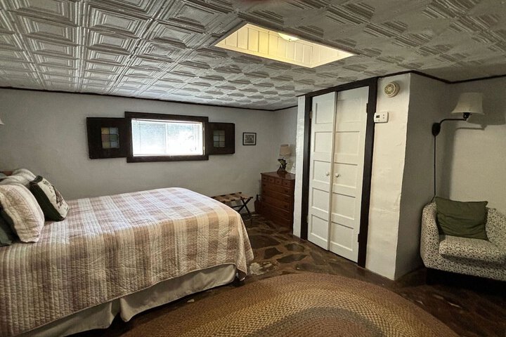 Room 63 of 82