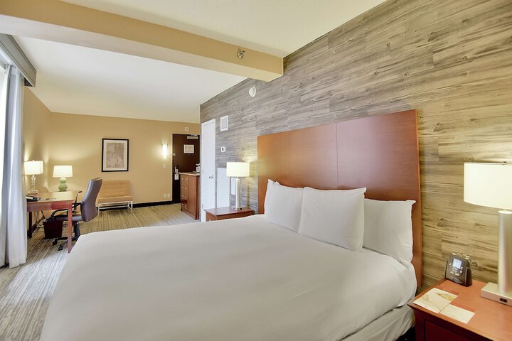 Room 21 of 61