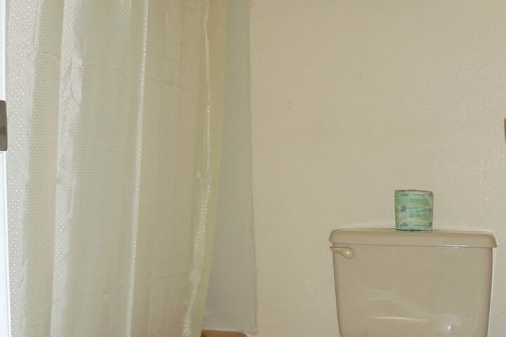 Room 30 of 38