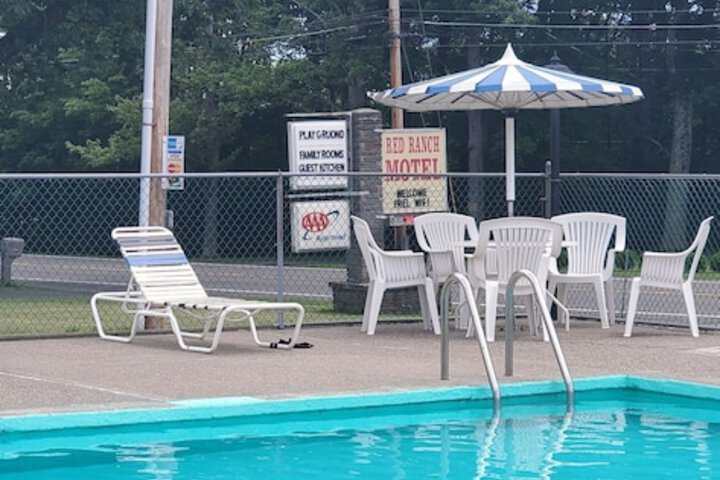Pool 17 of 107