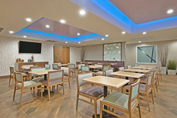 Holiday Inn Express & Suites New Cumberland by IHG