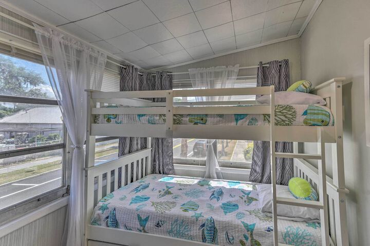 Crescent City Apartment w / Easy Lake Access!