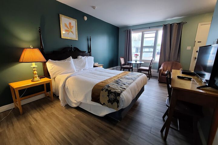 Room 11 of 29
