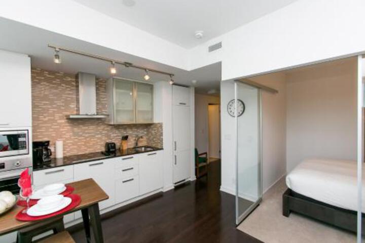 Royal Stays Furnished Apartments Entertainement District