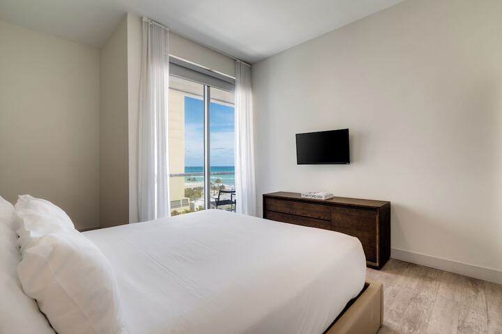 Costa Hollywood Beach Resort