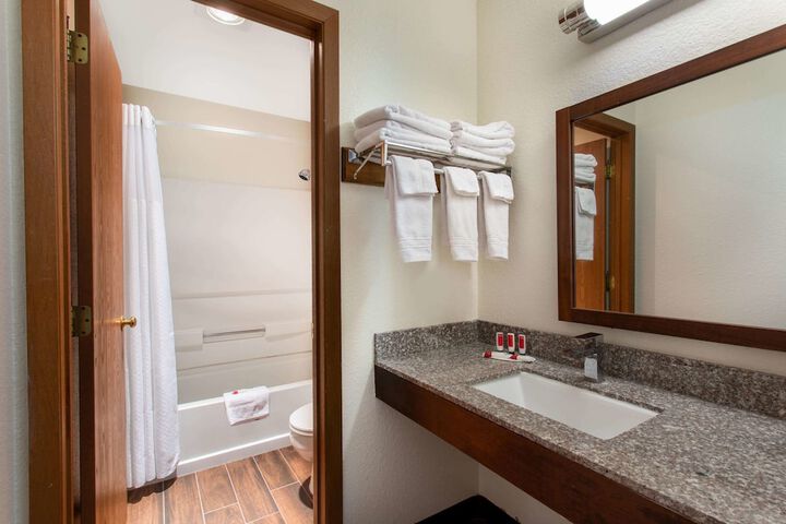 Room 9 of 21