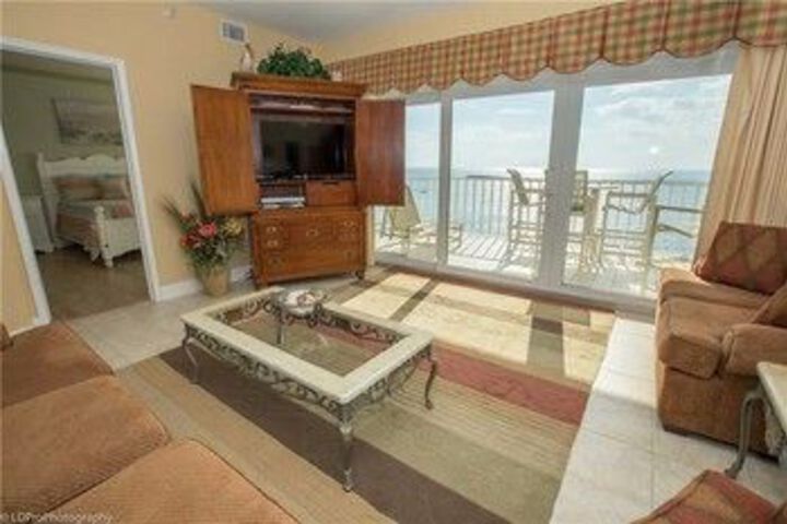 Waterview Towers Yacht Club by Holiday Isle
