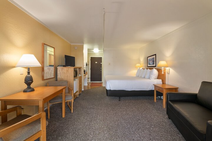 Room 30 of 105