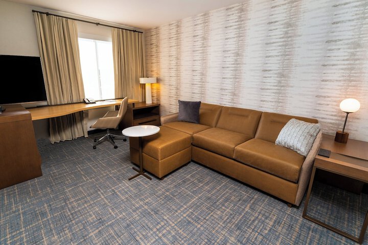 Room 30 of 68