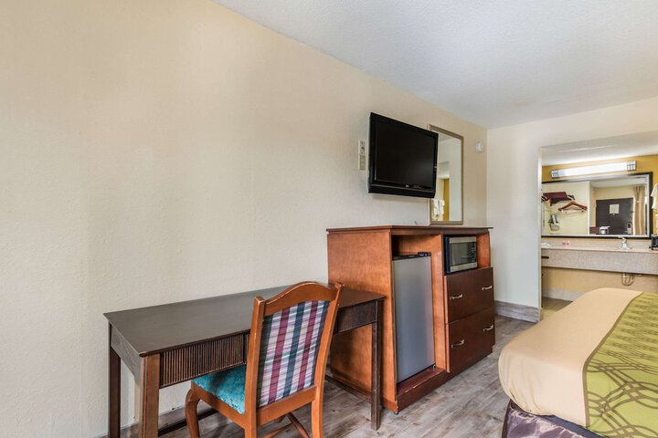 Room 20 of 43