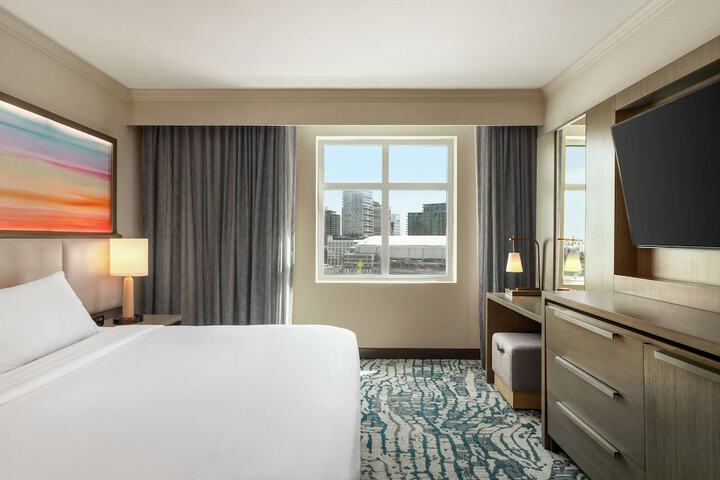 Room 72 of 108