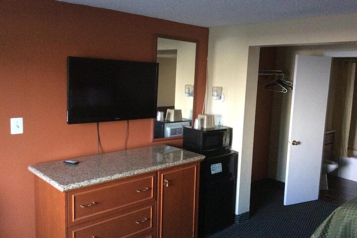 Room 30 of 50