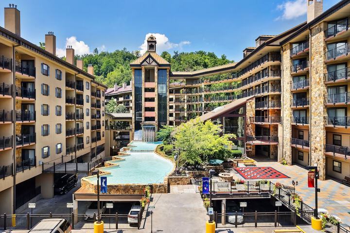 Gatlinburg Town Square