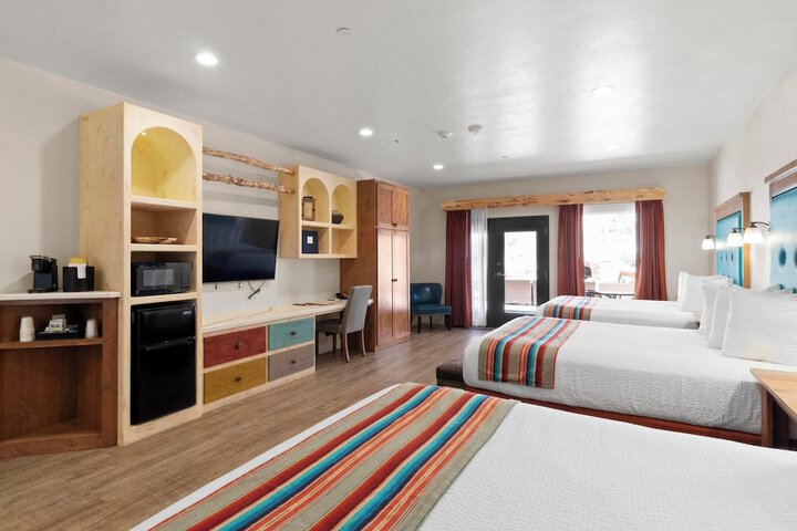 Bluff Dwellings Resort