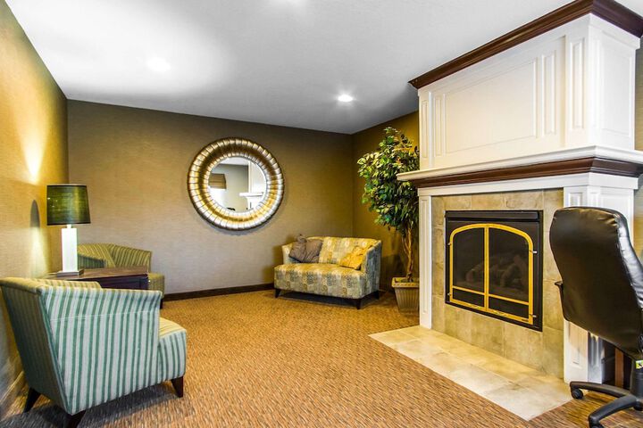 Sleep Inn & Suites Pleasant Hill - Des Moines
