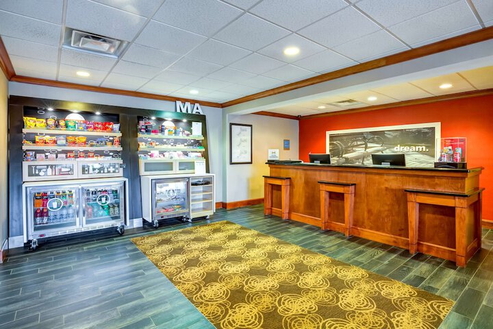 Hampton Inn Boston - Norwood