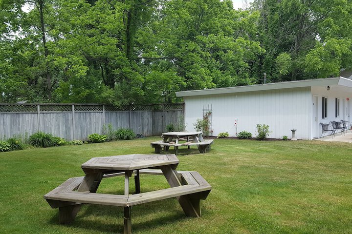 Captains Quarters Motel