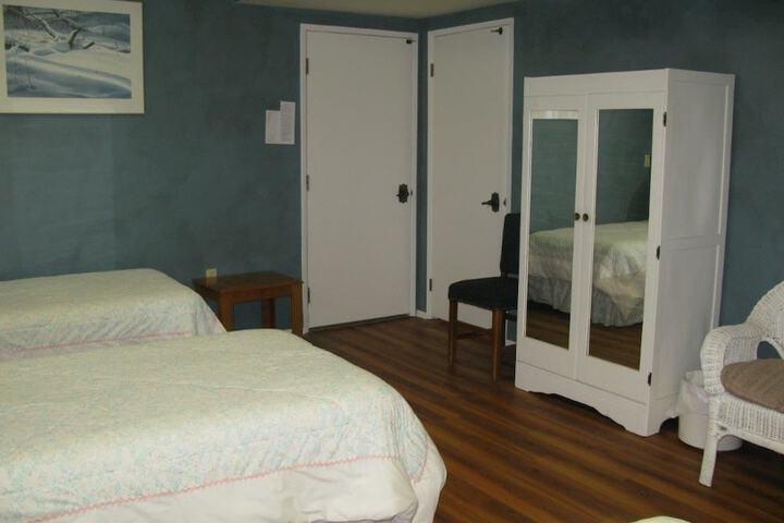 Room 15 of 32